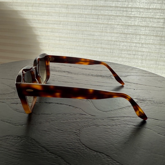 Barton Perreira - Picture 2 of 4